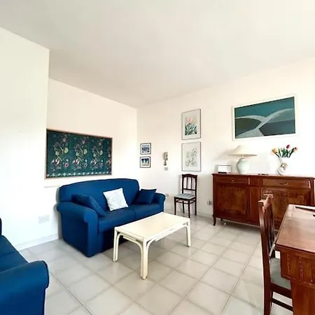Nura's - Adele Apartment