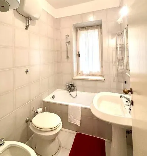 Nura's - Adele Alghero